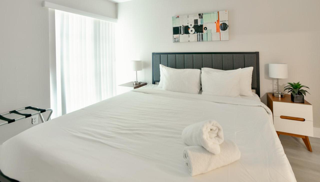 Designer River View Apartments 劳德代尔堡 外观 照片