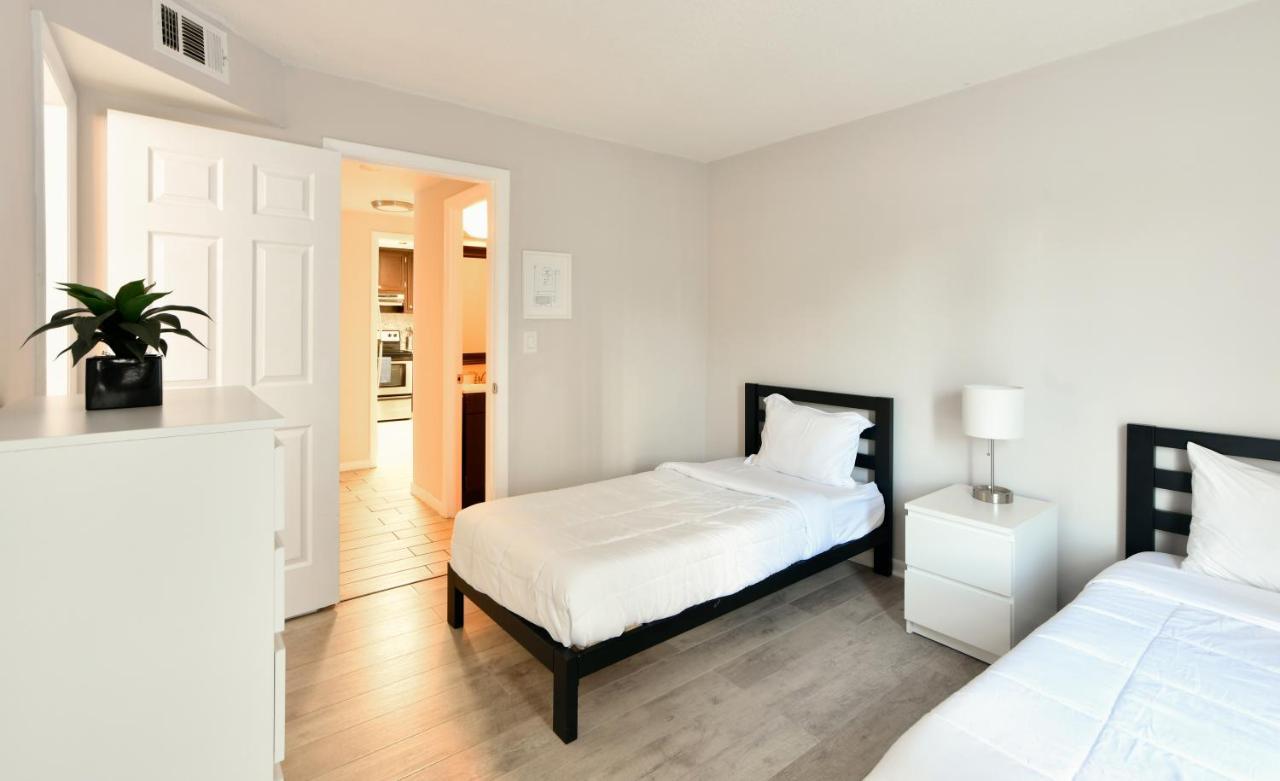 Designer River View Apartments 劳德代尔堡 外观 照片
