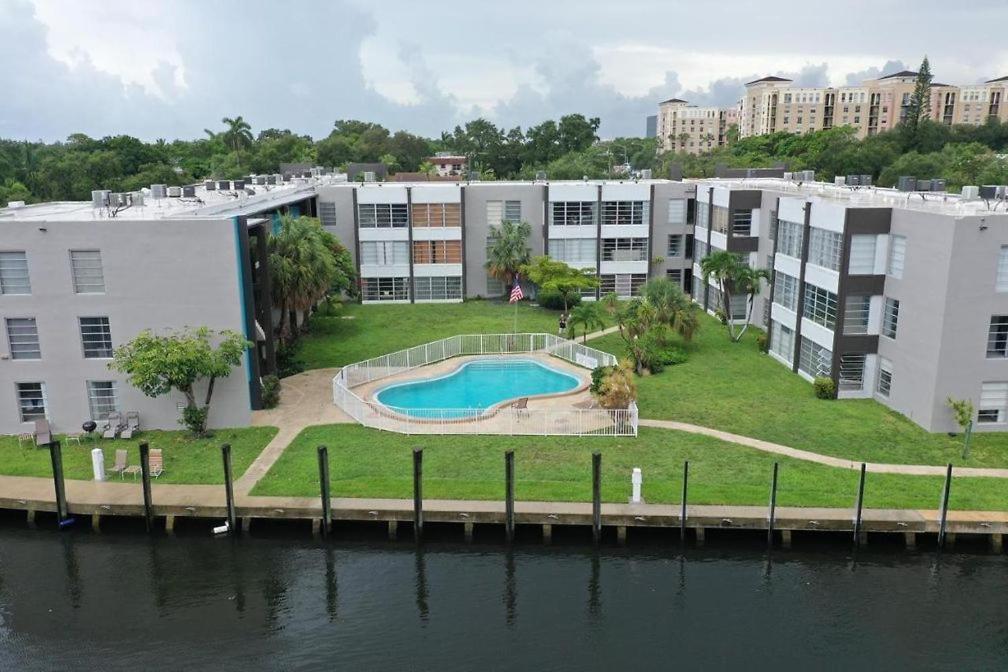 Designer River View Apartments 劳德代尔堡 外观 照片
