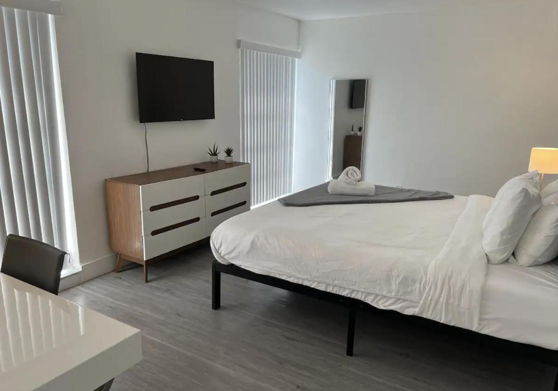 Designer River View Apartments 劳德代尔堡 外观 照片
